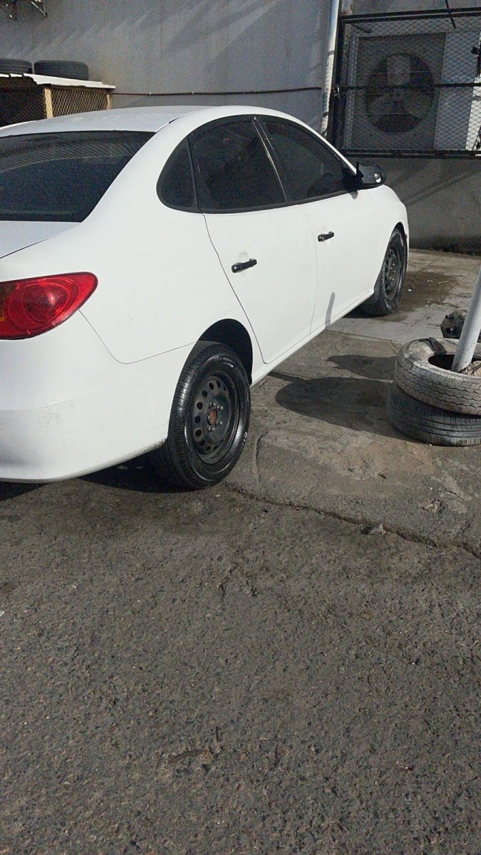 قلاب هيونداي 2013 بحالة ممتازة