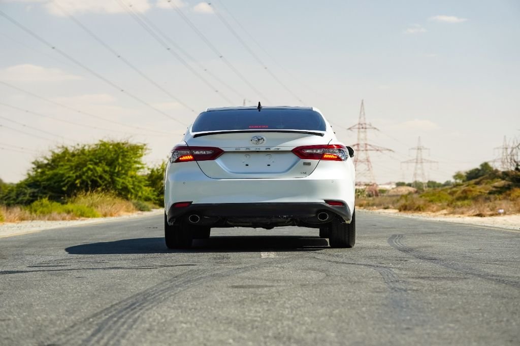 Toyota Camry Hybrid 2018 - Excellent Condition