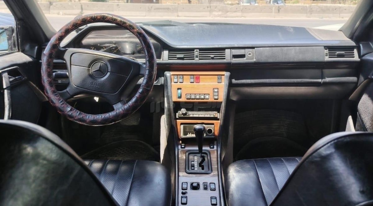 Mercedes Benz – Mercedes benz E300