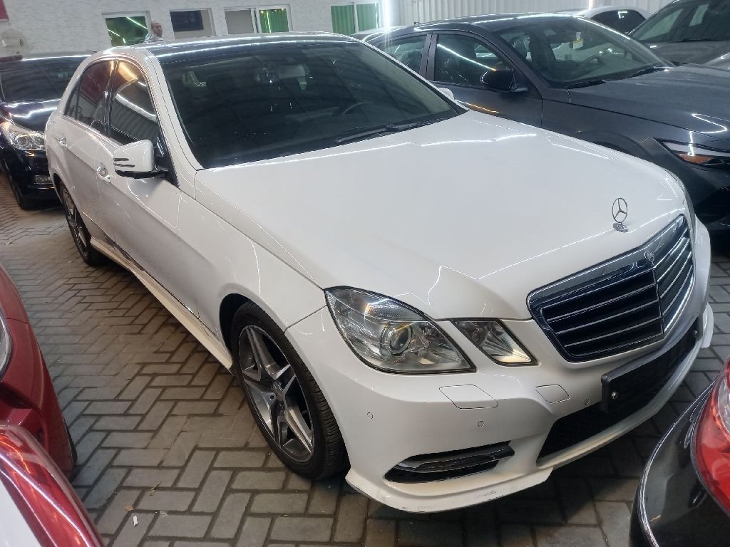 مرسيدس E300 موديل 2013 مع كيت AMG للبيع