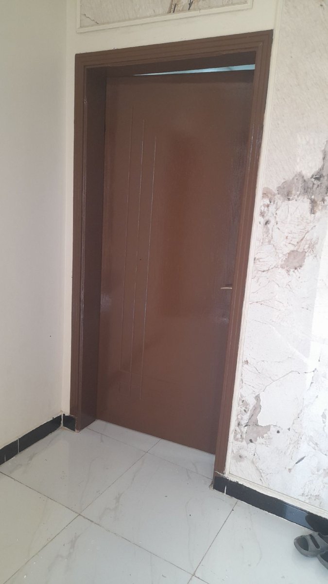 لو بتدور على نجار باب وشباك يكون موثوق
