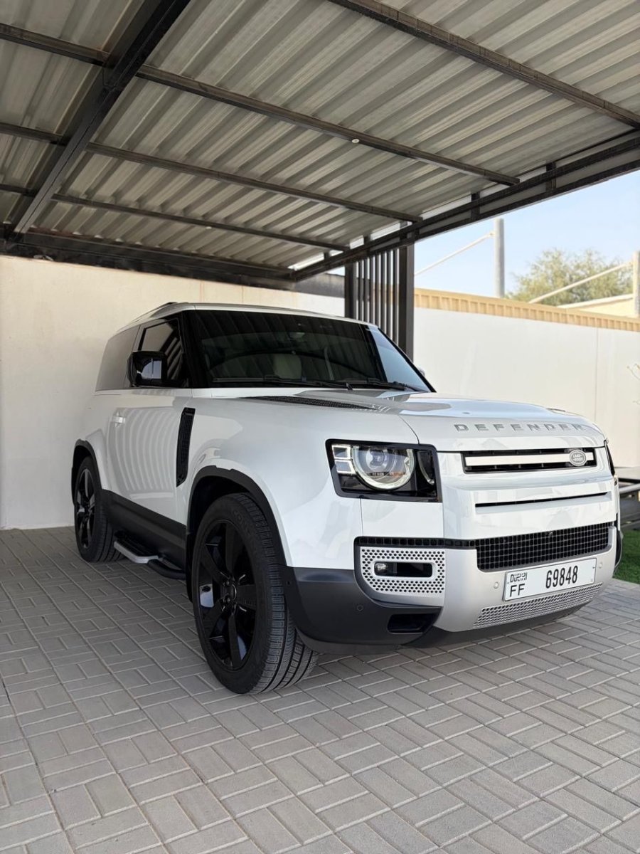 Land Rover Defender 90 HST GCC 2024