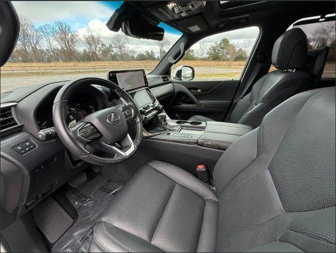 2023 Lexus LX600 4WD Gcc Full Options 16,200KM - سيارات - صورة 3 من 4