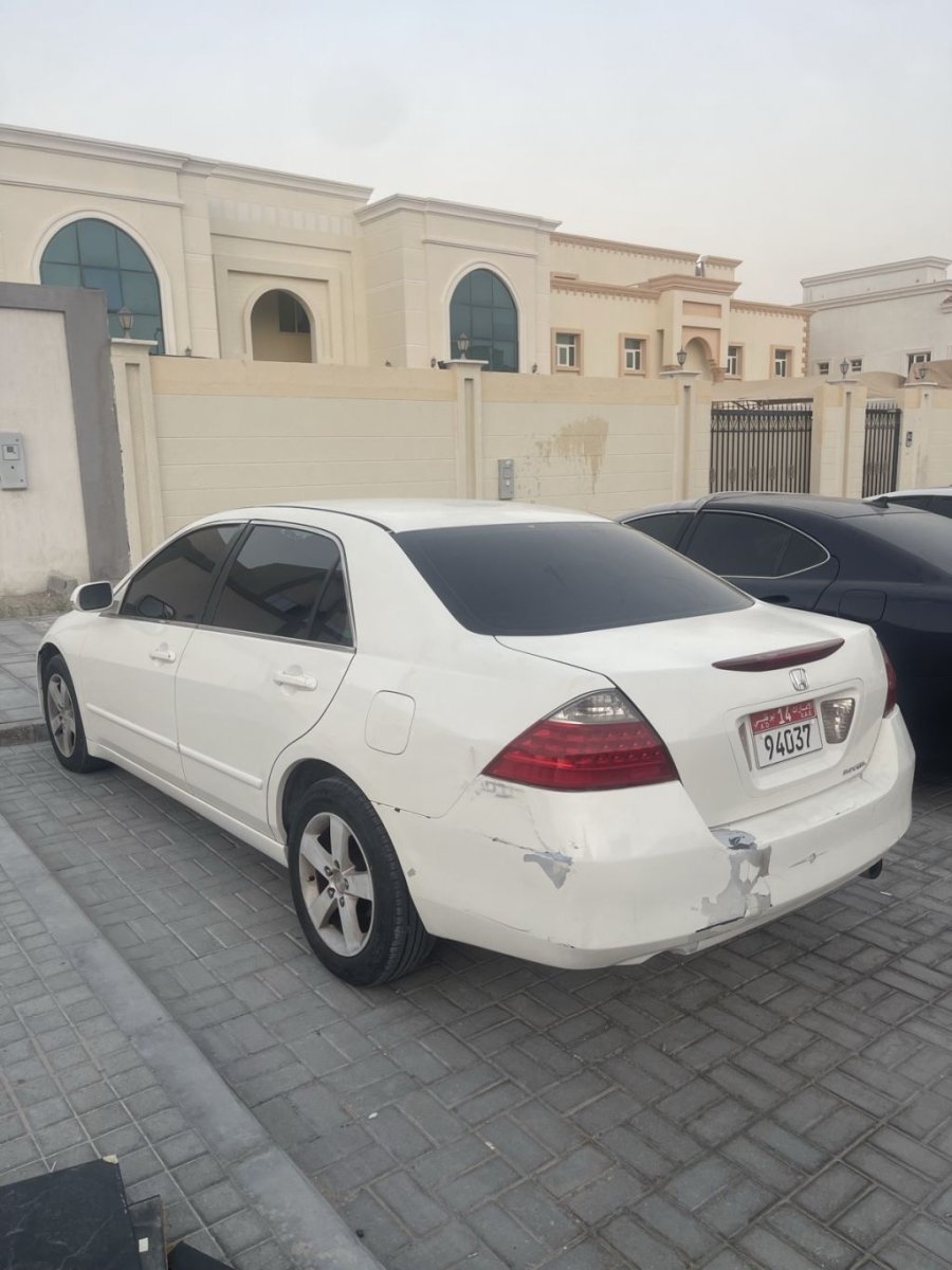 هوندا أكورد 2006 للبيع - 5500 درهم